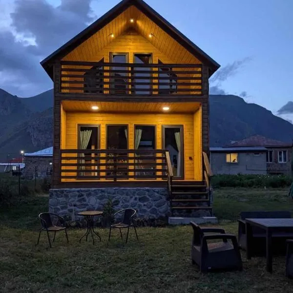 M&M House Kazbegi, hotel v destinaci Stepancminda