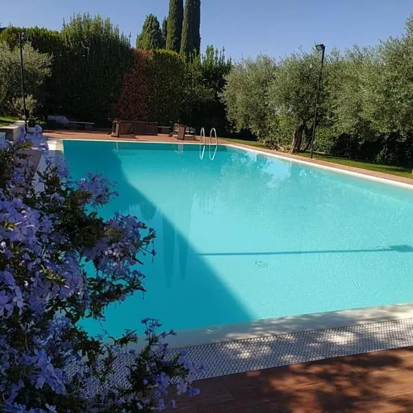 Visit Rome from a quiet place Frascati, hotel in Frascati