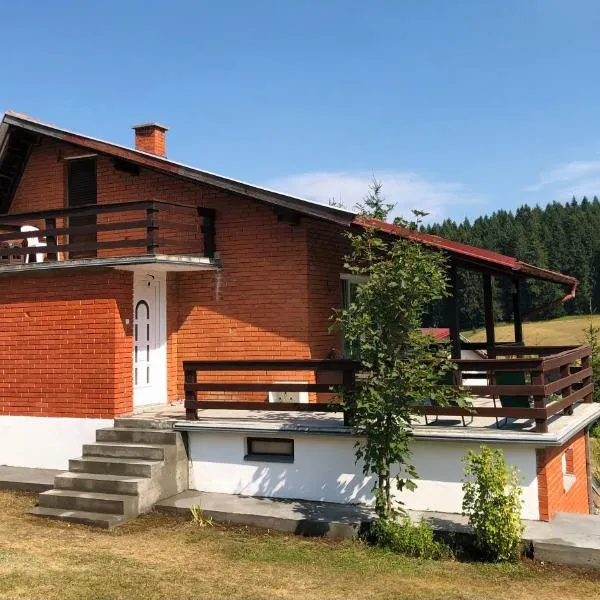 Mountain resort house-Planinska vikendica, hotel a Han Pijesak