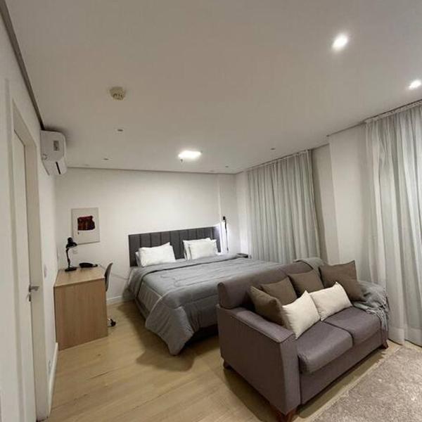 Studio Saint Charbel com vaga e varanda - rua do Hospital Sírio Libânes