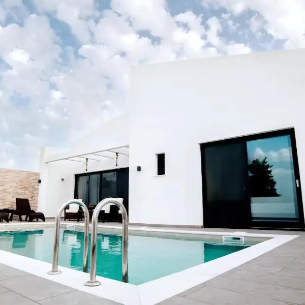 Villa Etoile, hotel v destinaci Áyios Kírikos