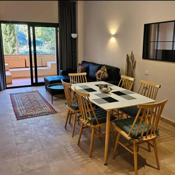 Casa Blanco Espana - Hacienda del Alamo, hotel in Murcia