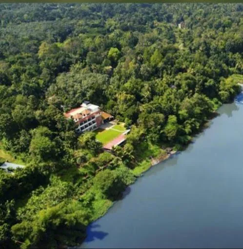 River View Resort by Periyar Ayurveda, hotel v destinaci Kodanad