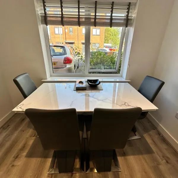 Merit Luxury Homes, hotel in Manchester