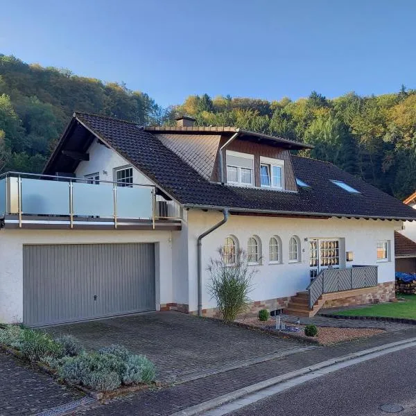 Ferienwohnung Haus Peterstal, hotel v destinaci Trulben