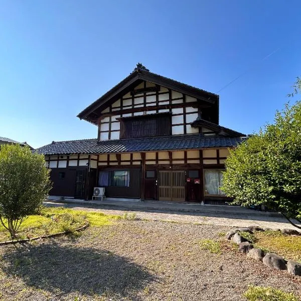 Traditional Japanese Style Vacation Rentals ToBay 古民家民泊藤兵衛, hotel v destinaci Eiheiji