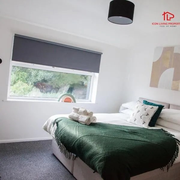 St Helens Work & Family Stay, 4BR, Sleeps 7, Fast WiFi, hotell i Saint Helens