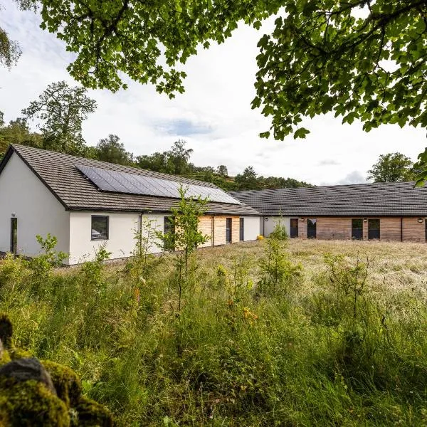 An Spiris Accommodation at Dundreggan Rewilding Centre, hotel v destinaci Dundreggan