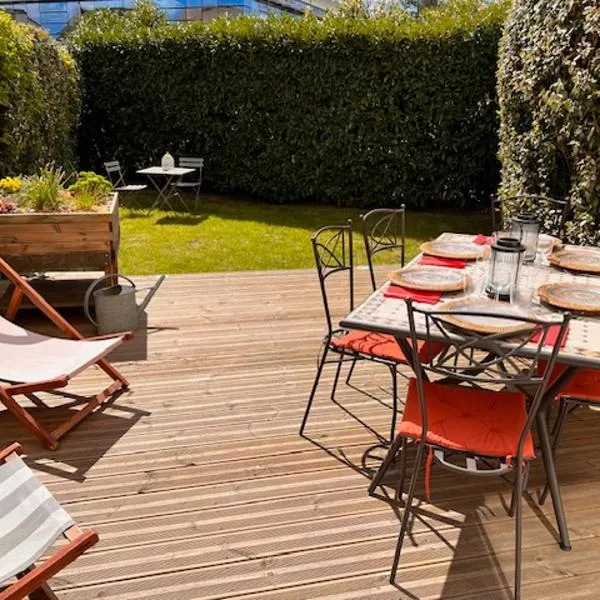 Maison COMet avec jardin et parking, hotel v destinaci Orléans