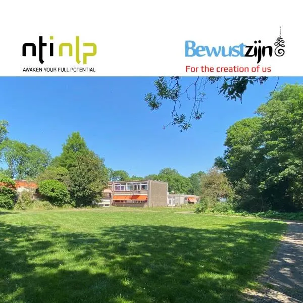 Het Huis van Bewustzijn, hotel v destinaci Limmen