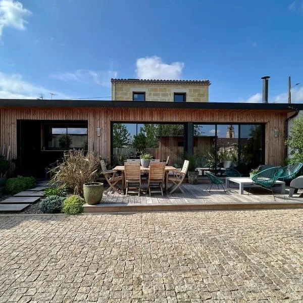 Le Chai de Castres Gironde, hotel u gradu Castres-Gironde