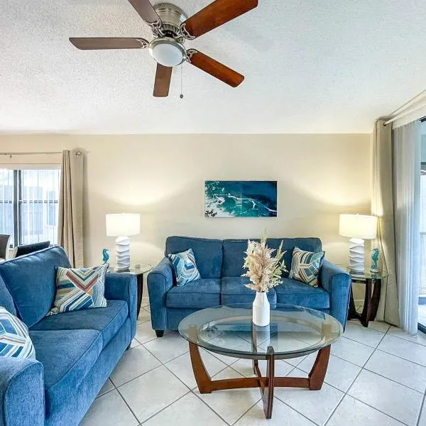 Spacious Shorewalk 2B-2B Condo near Anna Maria Island, Beaches & IMG Academy, hotel in Bradenton