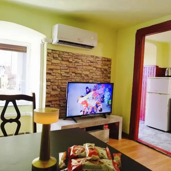 Heli budget condo, hotel in Rijeka