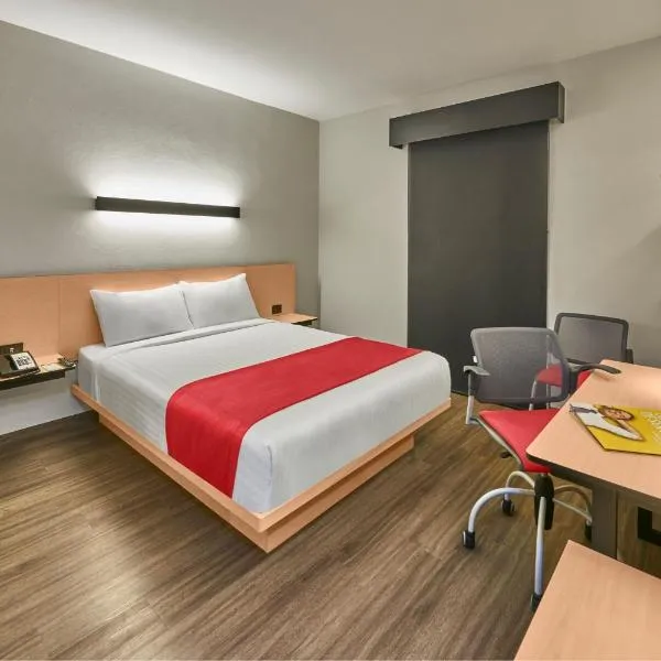 City Express by Marriott Celaya Galerias, hotel v destinaci Celaya