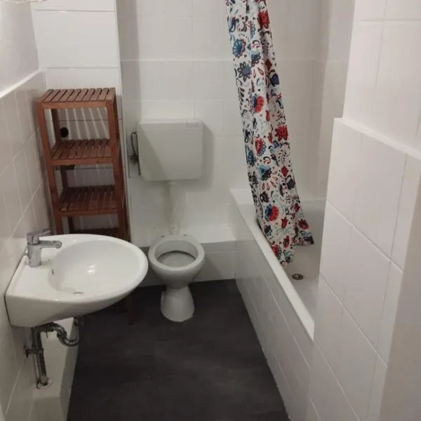 Zimmer in Sülz in einer Wohnung, ξενοδοχείο στην Κολωνία