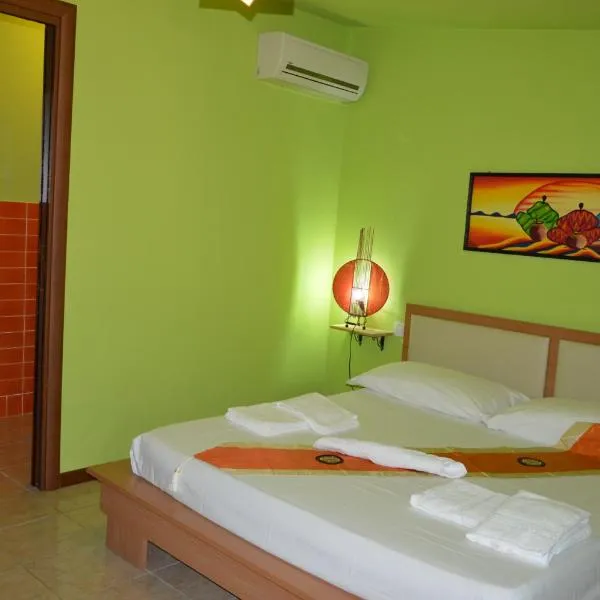 Butterfly House Bed & Breakfast, hotel i Putifigari