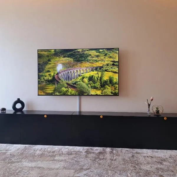 Contemporary apartment at Lemac, hotel in Nairobi