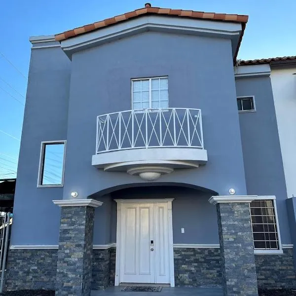 Casa amplia cerca de garita, hotel in Mexicali