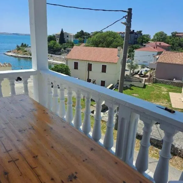 Marisala - 20m from sea!!, hotel in Tribanj-Krušćica