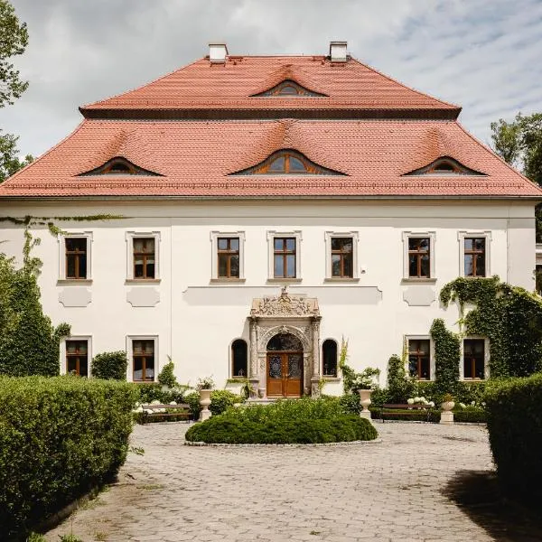 Pałac Mojęcice, hotel v destinácii Mojęcice