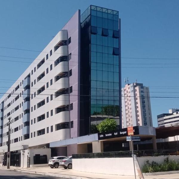 NA BEIRA MAR DE PAJUCARA- EDIF NEO- APARTAMENTO QUARTO E SALA - POSSUI VARANDA- VISTA LATERAL DO MAR-RUA JULIO PLECH FILHO 60 ESQUINA COM AVENIDA DOUTOR ANTONIO GOUVEIA - CONSUMO ELETRICO É PAGO No CKECK-OUT - 1 KWH É 1,35 REIAS - TEM TELA DE PROTEÇÃO - Foto 2