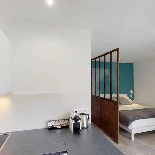 Appart 3 pers piscine parking coeur de ville, hotel em Grenoble