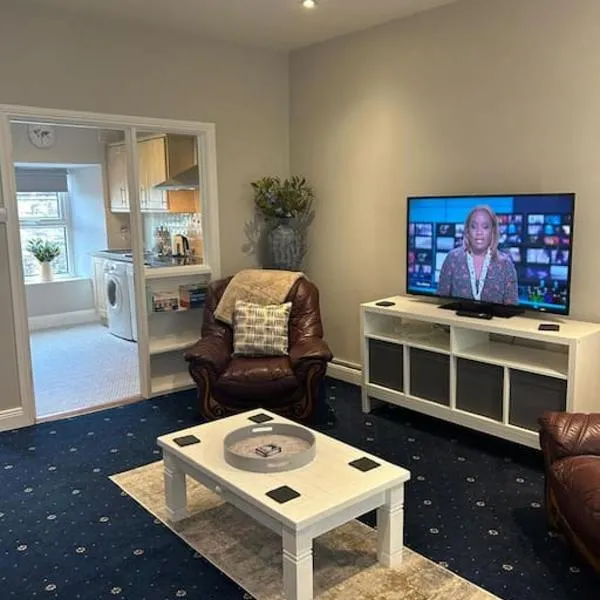 No 12 Bridge Street - Town Centre Apartment, hotel i Westport