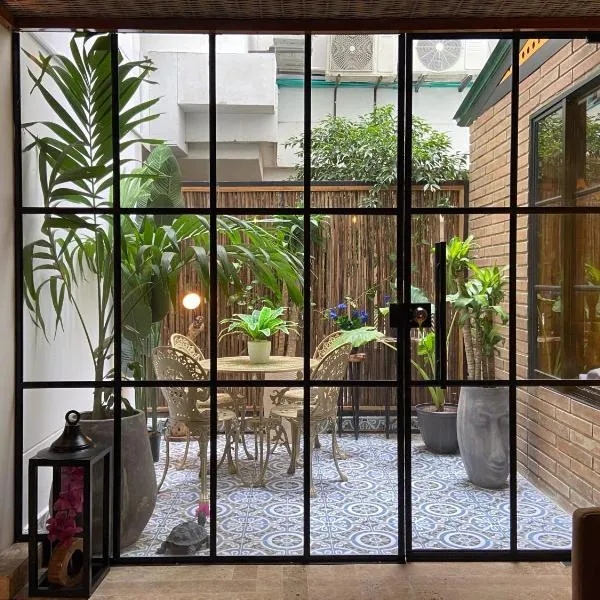 Luxury House with Sleek Terrace in Cartagena, hotel in Cartagena de Indias