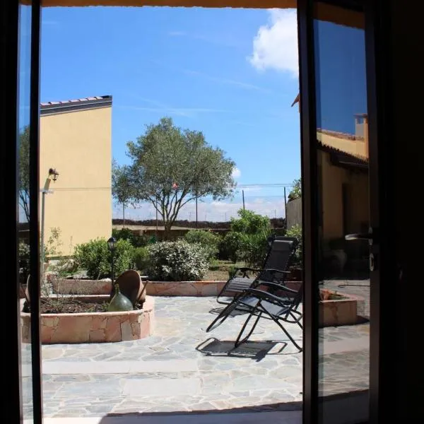 Santa Ittoria, hotel v destinaci Cossoine