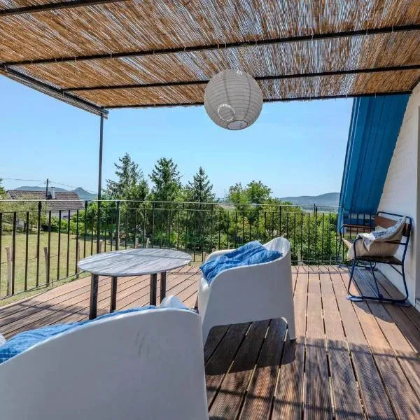 Szívecske Ház - Hegymagas, hotel sa Hegymagas