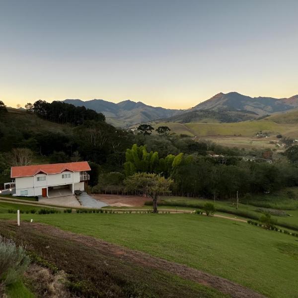 Casa com Conforto, Tranquilidade em Meio à Natureza