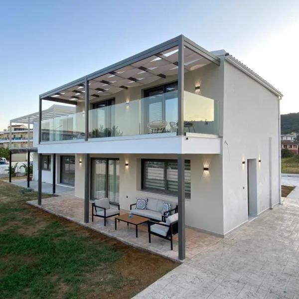 Sea Breeze Sea View Villa, hotel in Moraitika