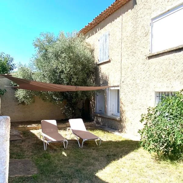 Soleil d’ocre - Bastide à Roussillon, hotel in Roussillon