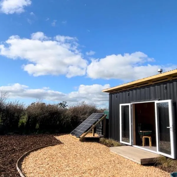 Cosy Tiny Container Cabin, hotel v destinaci Carterton