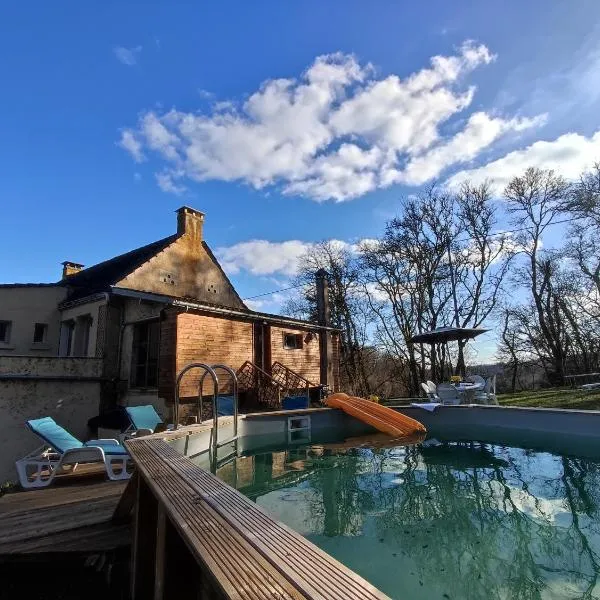 La Ferme aux Hibiscus, отель в Сарла-ла-Канеда