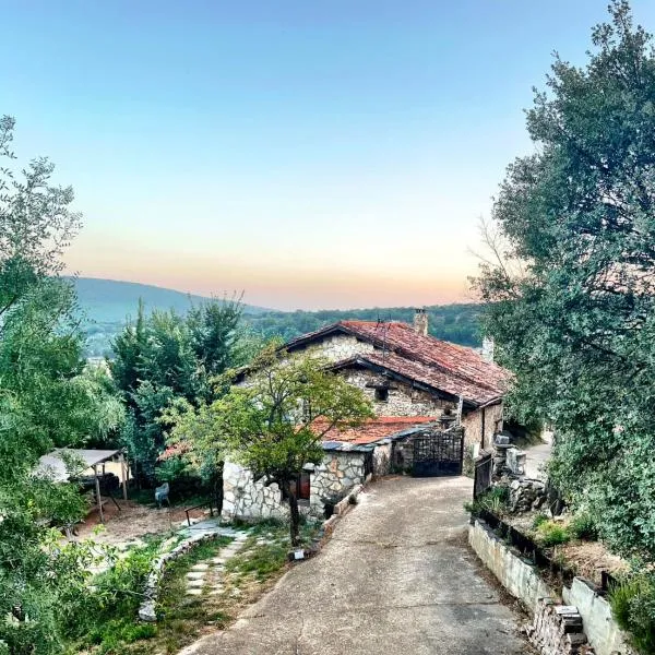 Las Peonías Casa Rural, hotel v destinaci Almiruete