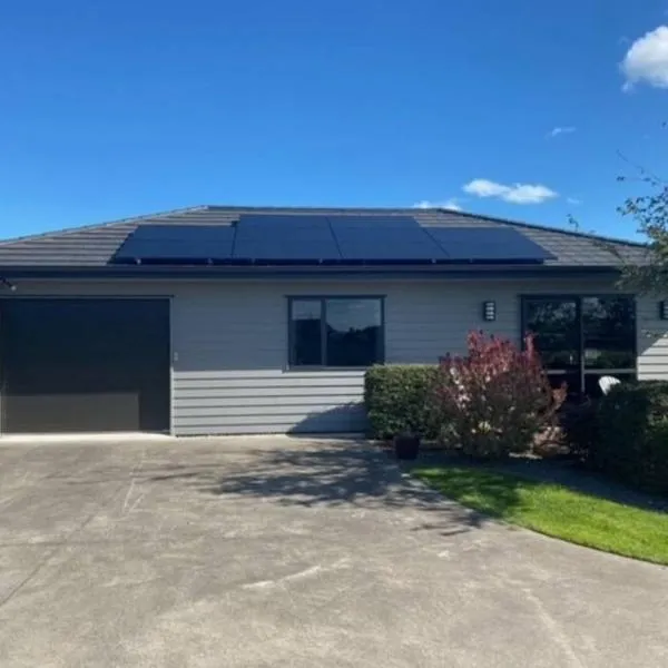 Magnolia Lane 2 bdrm, 4 bed, Guest House, hotel v destinaci Hawera
