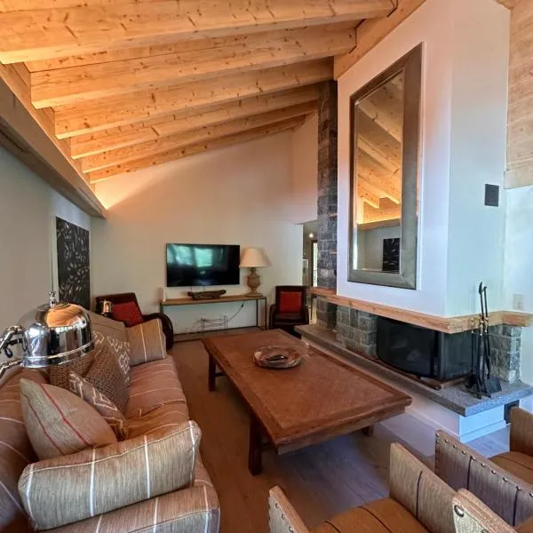 Turquino Loft - Duplex 4 Bedroom Chalet in Zermatt, hotel v destinaci Zermatt