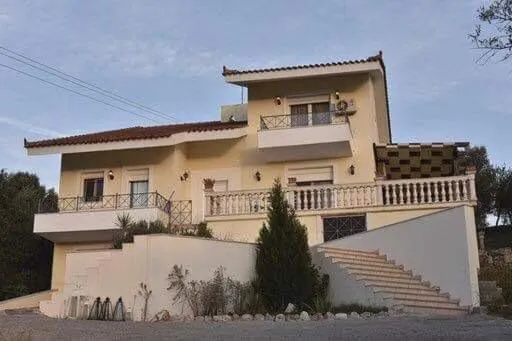 Sunny House in Nature, hotel in Amarinthos