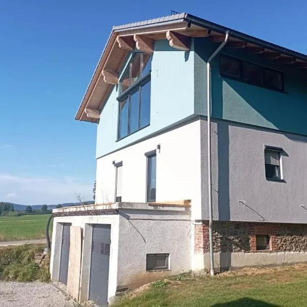 Fewo Wiesenblick, hotel v destinaci Waldmünchen