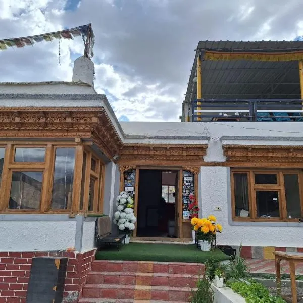 Amchi Guest House Lamayuru By LexStays, hotel in Lāmayūrū