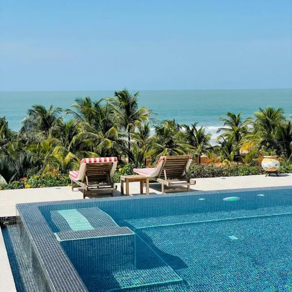 Villa de luxe avec accès à la piscine et à la plage, hotel in Cap Skirring