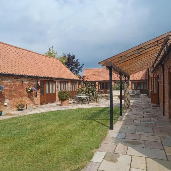 Woodlands Holiday Homes, hotel in South Clifton
