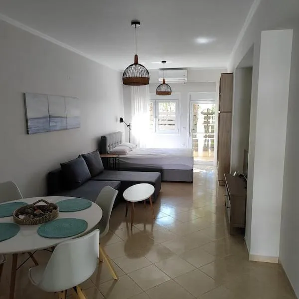 Lydia's house, hotel in Agiá