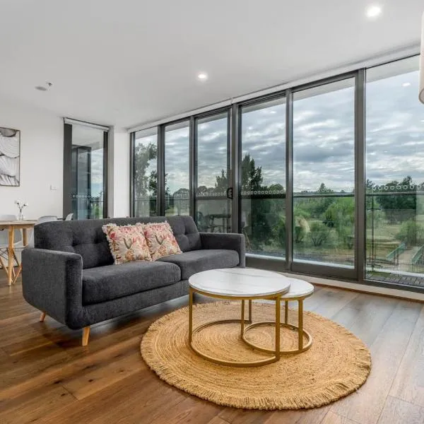 Stylish 2BR Apt 5 mins to Canberra Hospital - Hosted by Canstay, hotel en Phillip