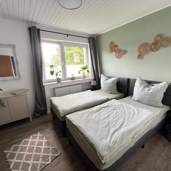 Ferienwohnung Voerde- Götterswickerhamm-am Rhein, hotel en Götterswickerhamm