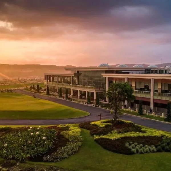Phoenix Pool & Golf View Villa Cam Ranh, hotel a Cam Ranh