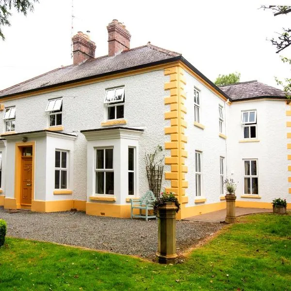 Gleneven Guest House, hotel v destinaci Inniskeen