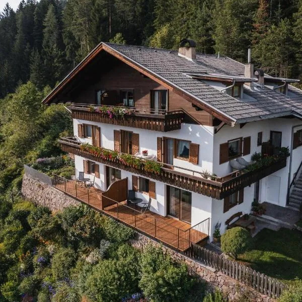 Apartments Kranebitt, hotel in Eggen