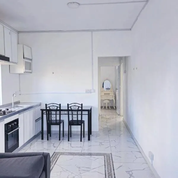 Couple Perfect - Lovely New 1-Bedroom Apartment, Hotel in Réunion